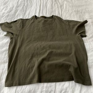 Nuuds everyday tee. Size XL. Great condition. Color Olive.